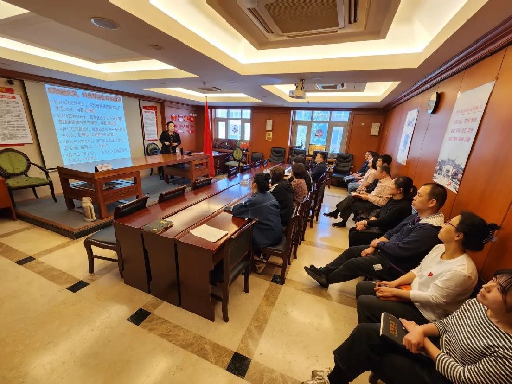 集團(tuán)組織開(kāi)展消防安全培訓(xùn)
